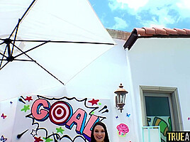 Katrinas Goes All Out