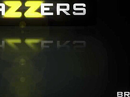 Stepmom Gets Stuck, Time To Fuck! With Mellanie Monroe, Oliver Flynn – Brazzers